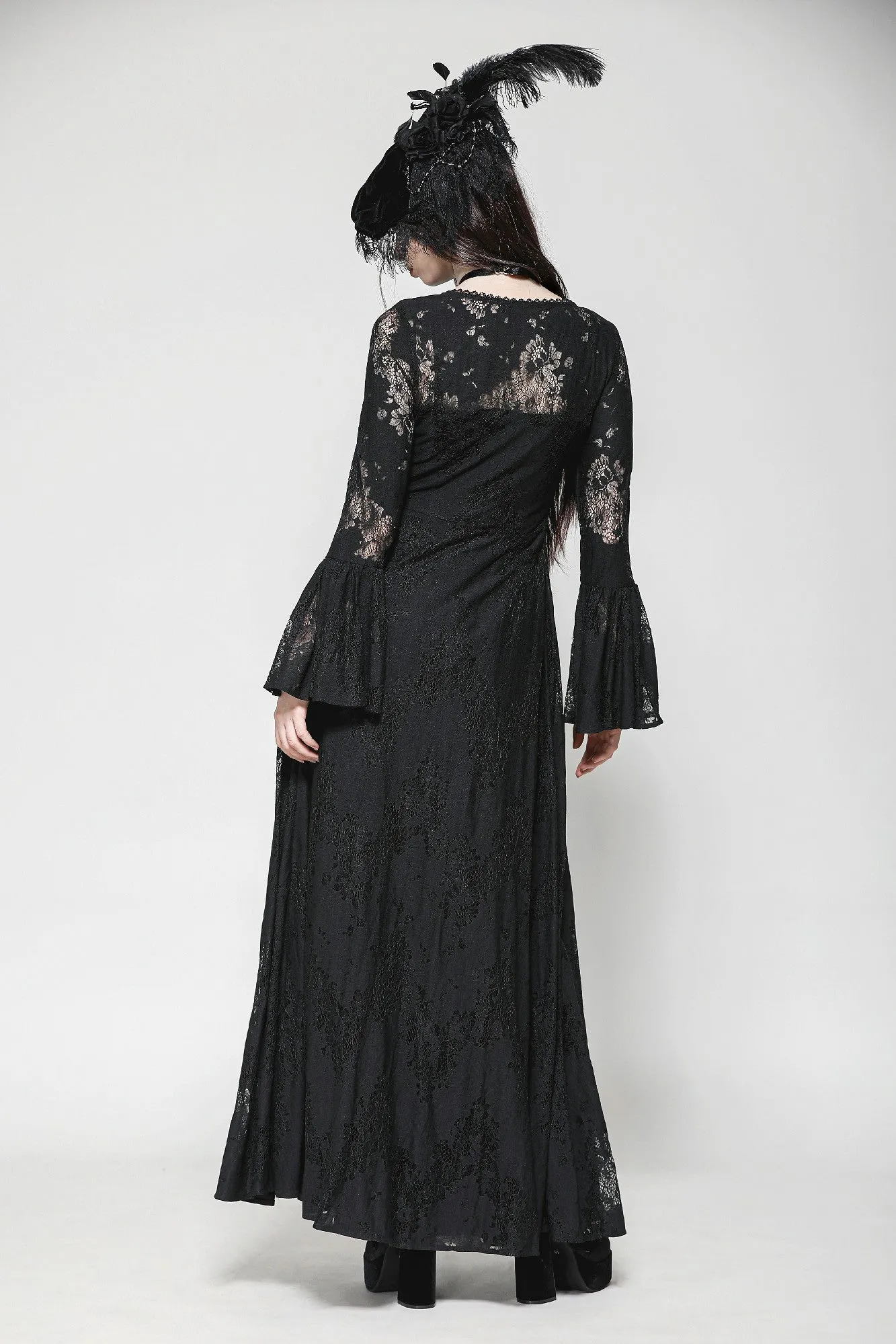 Gothic Lace Trimmed Elegant Long Robe JW274