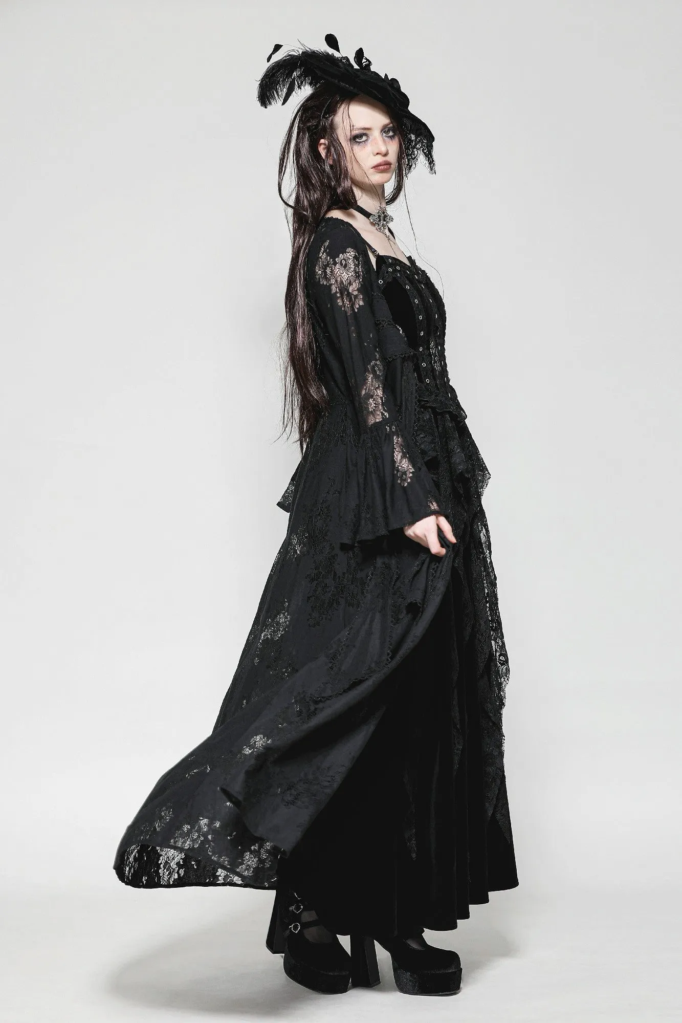 Gothic Lace Trimmed Elegant Long Robe JW274