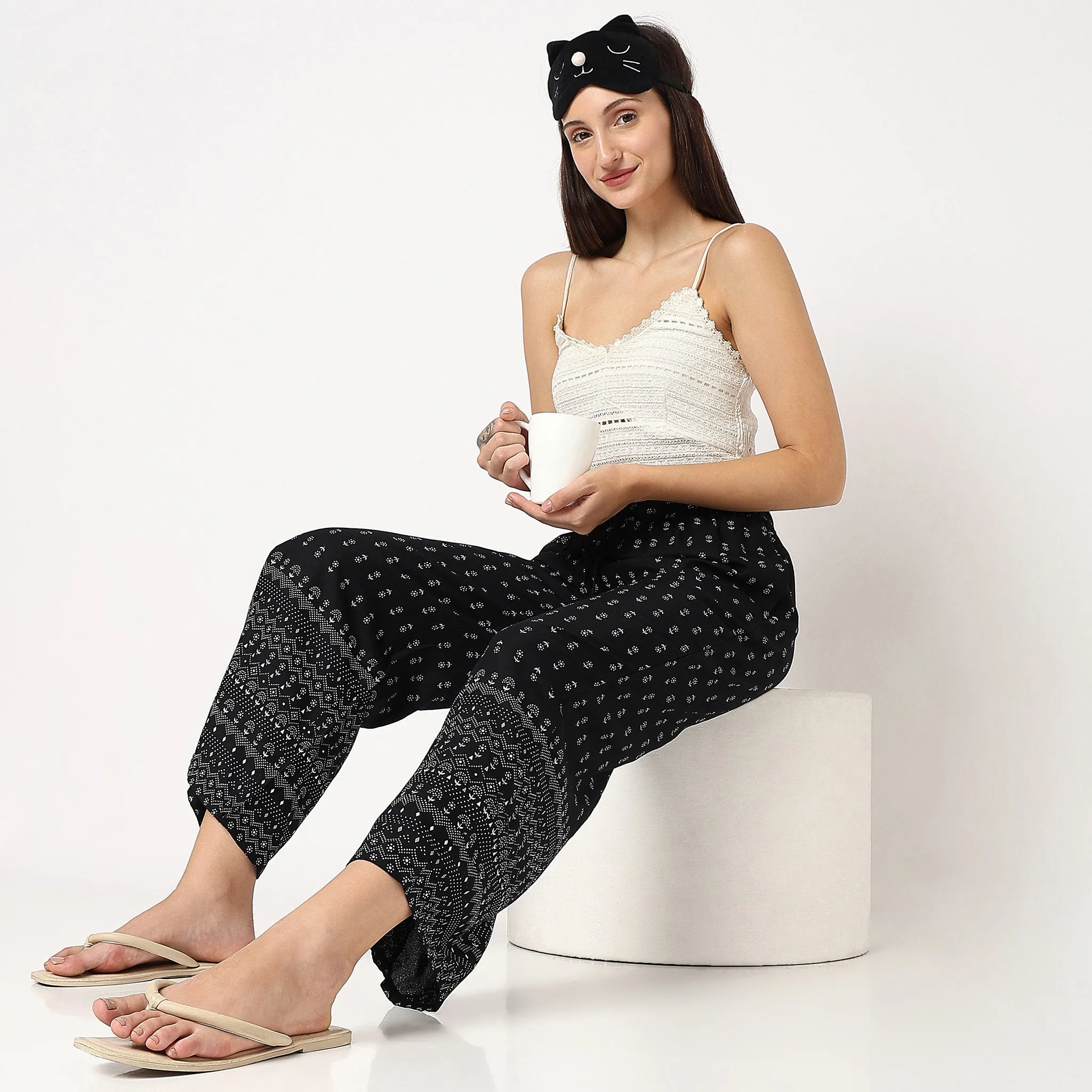 Regular Fit Floral Mid Rise Lounge Palazzos